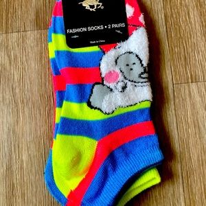 2 Pair Socks